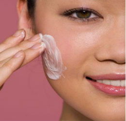 孚立美®乳膏（氟轻松氢醌维A酸乳膏）正式进入临床即将在国内上市，看看美国医生怎么说?