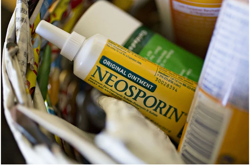 在鼻腔中涂抹孚诺软膏（Neosporin）真的可以帮助预防病毒感染吗？